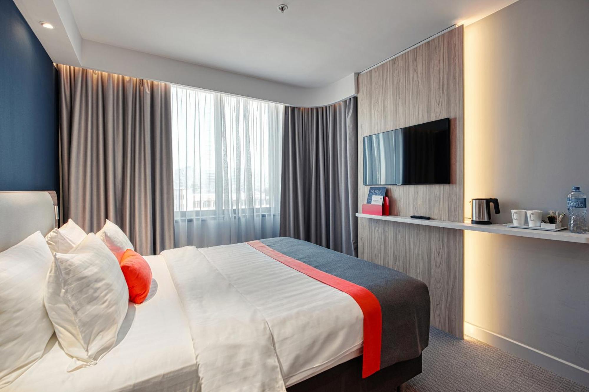 Holiday Inn Express - Almaty By Ihg Kültér fotó